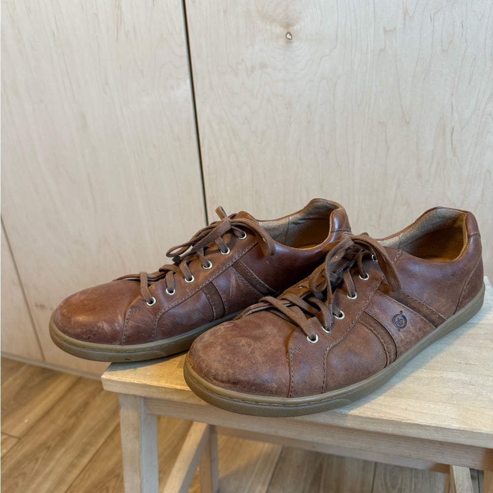 Men’s Born leather court shoe